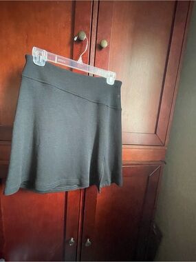 smartwool black skirt with side slit embroidered logo size small merino wool